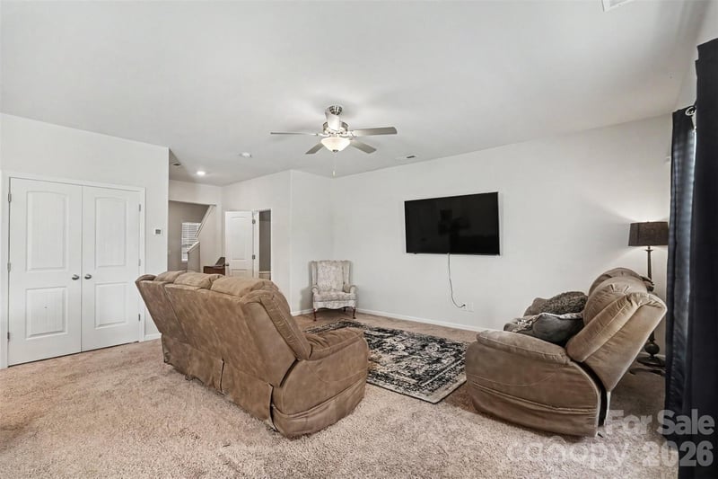 1112 Creedmore Ct, Charlotte, NC 28215