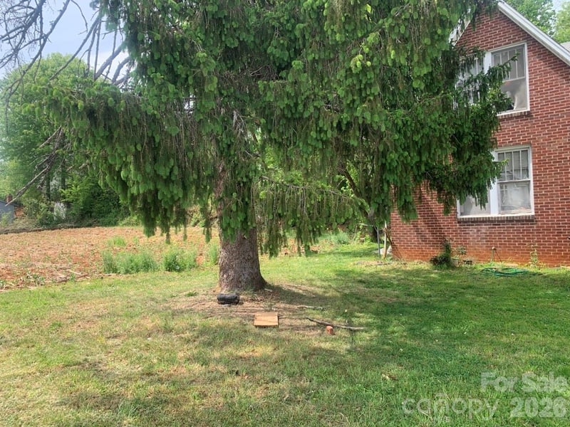 Meeting St, Morganton, NC 28655