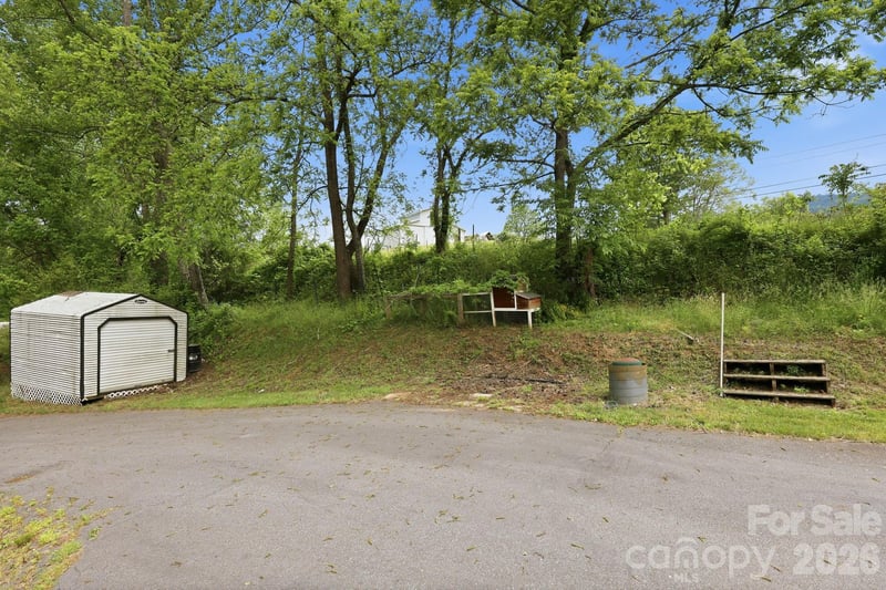 3383 Thickety Rd, Clyde, NC 28721