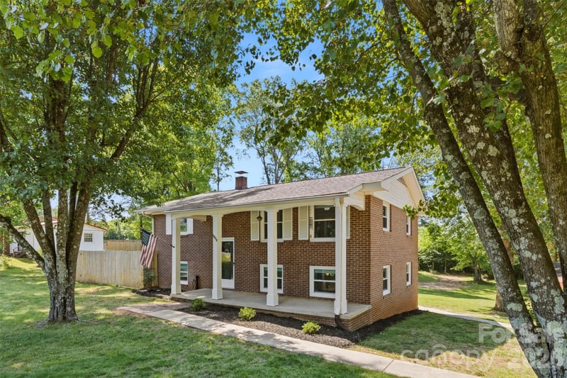 3806 Amsbury Rd, Concord, NC 28025