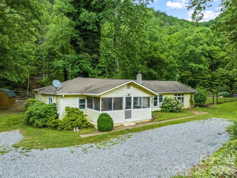 449 Little East Fork Rd, Canton, NC 28716
