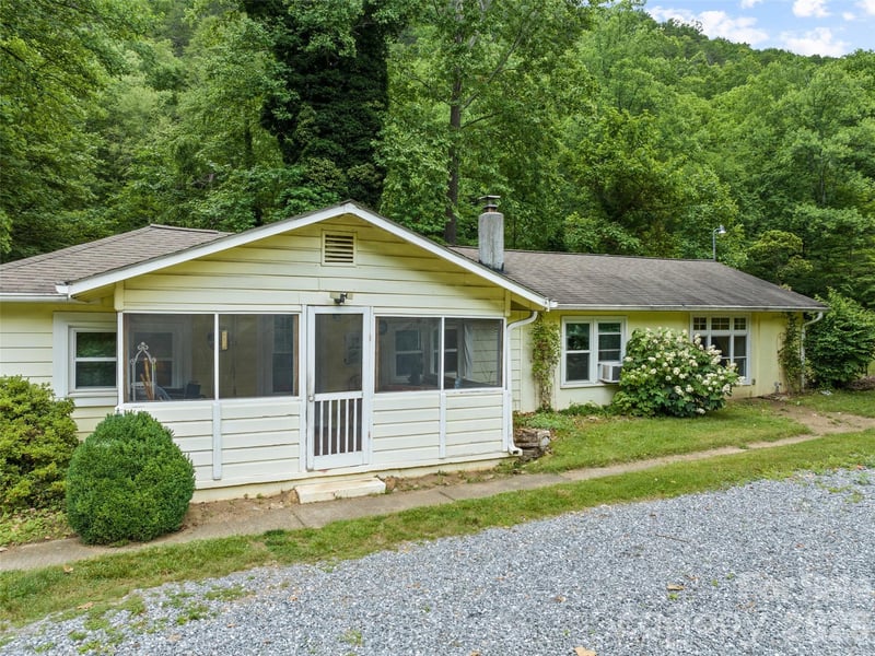 449 Little East Fork Rd, Canton, NC 28716