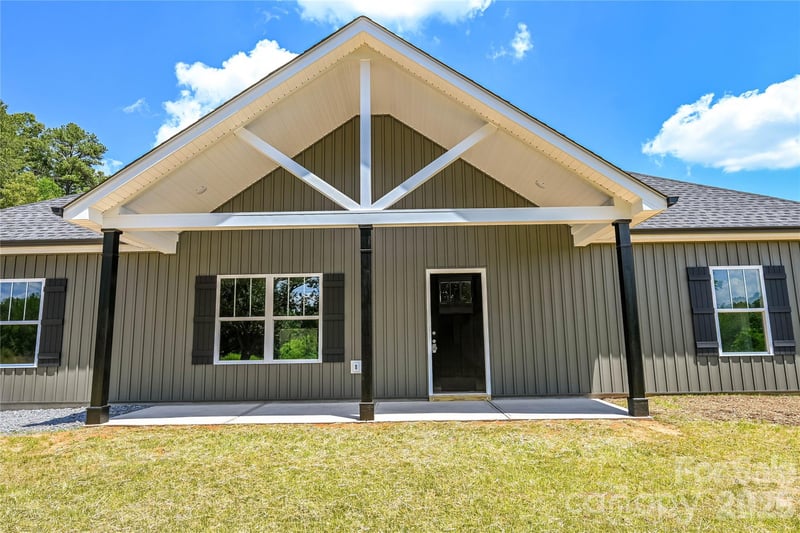 3100 Henry Knob Rd, Clover, SC 29710