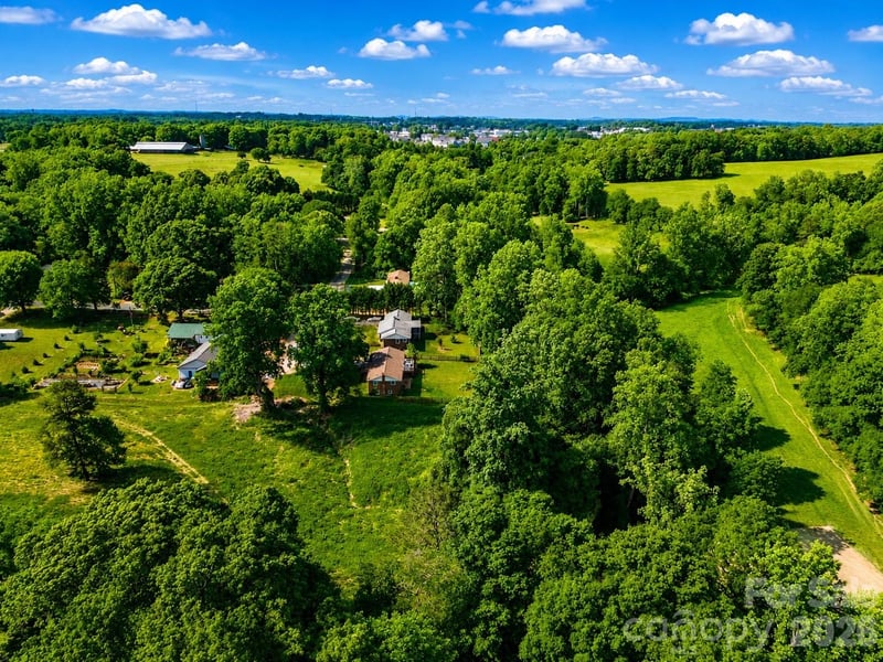 Kent Dr, Newton, NC 28658