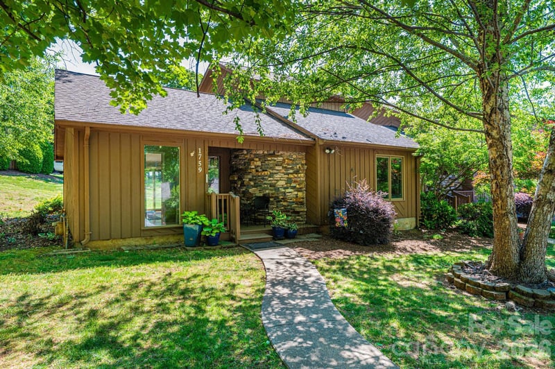1759 12th St, Hickory, NC 28601