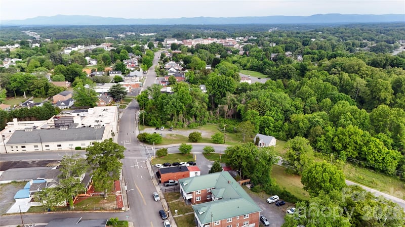 1007 Main St, Mount Airy, NC 27030