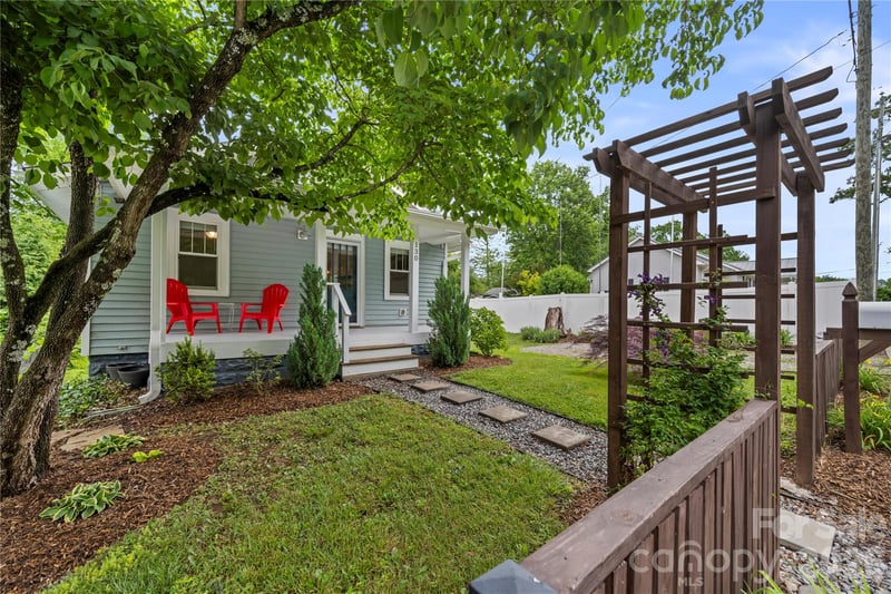 130 Winston Ave, Asheville, NC 28803