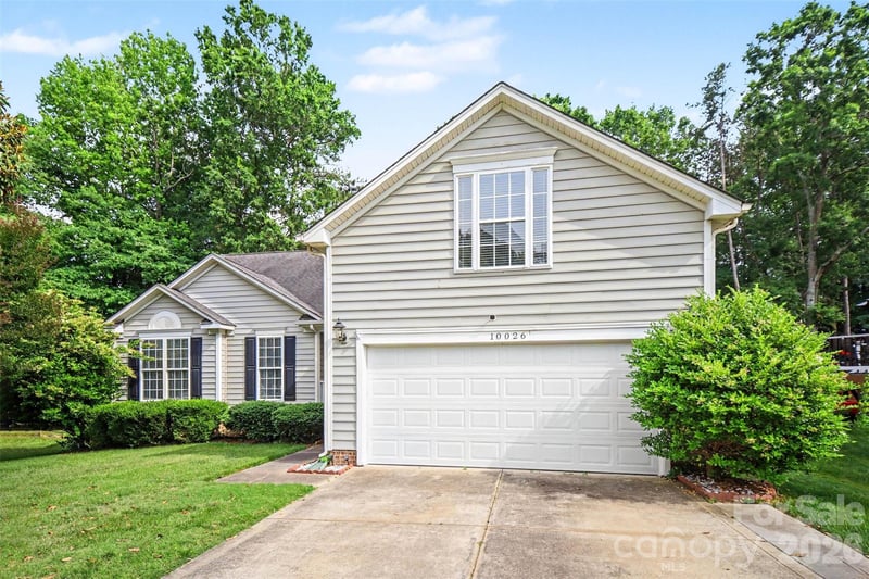 10026 Dauphine Dr, Charlotte, NC 28216