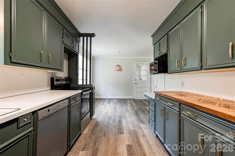 809 Forest Hills Dr, Shelby, NC 28150