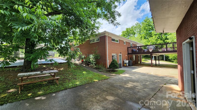 101 Bluebird Ln, Morganton, NC 28655