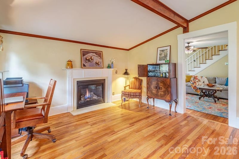52 Gracelyn Rd, Asheville, NC 28804