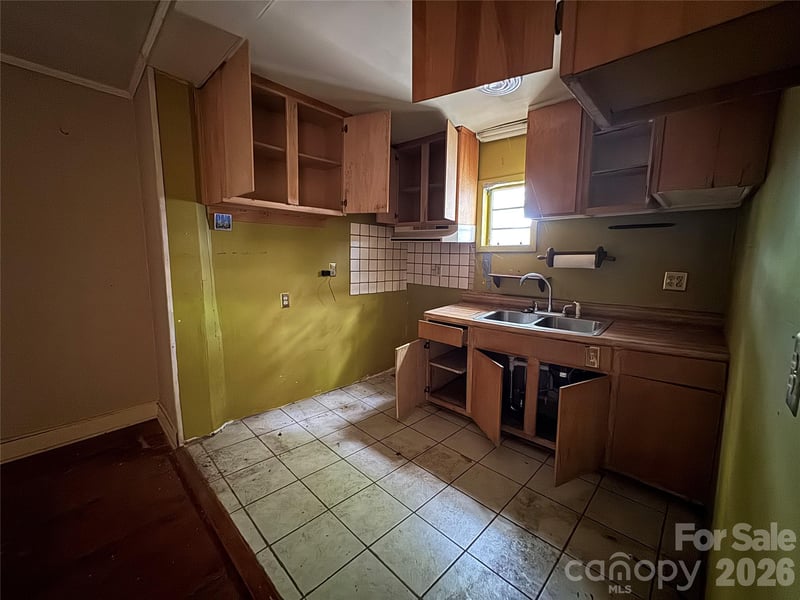 3209 Lasalle St, Charlotte, NC 28216