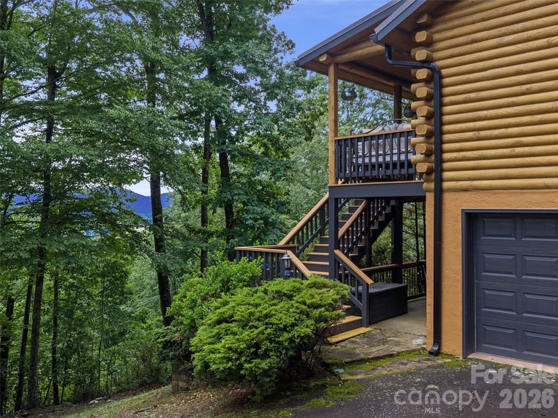 357 Rosewood Ln, Burnsville, NC 28714