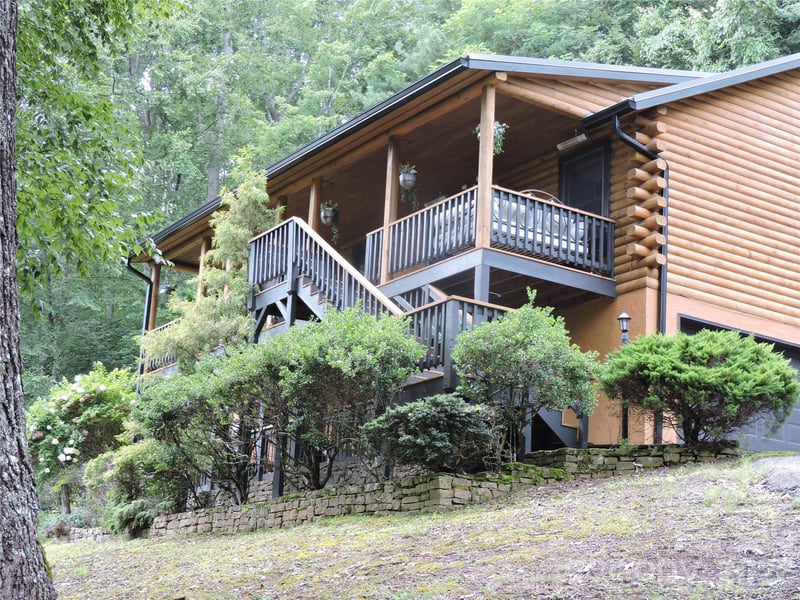 357 Rosewood Ln, Burnsville, NC 28714