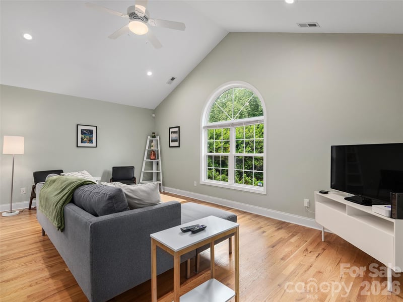 64 Springside Rd, Asheville, NC 28803