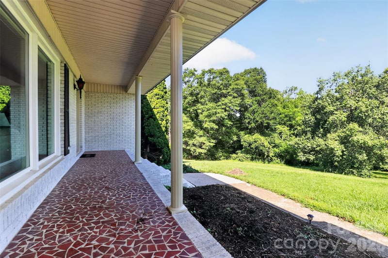2004 Fountain Ln, Stanley, NC 28164