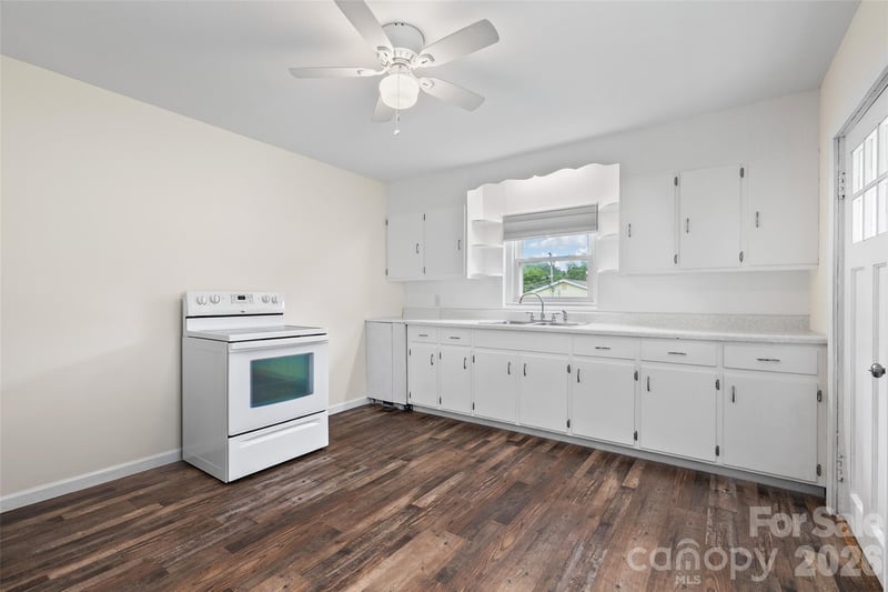 34 Stephens Rd, Waynesville, NC 28786