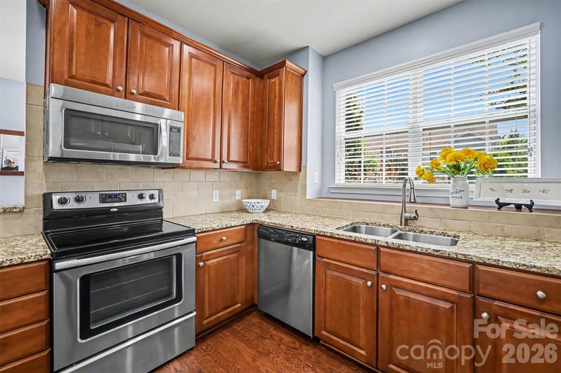 717 River Park Rd, Belmont, NC 28012