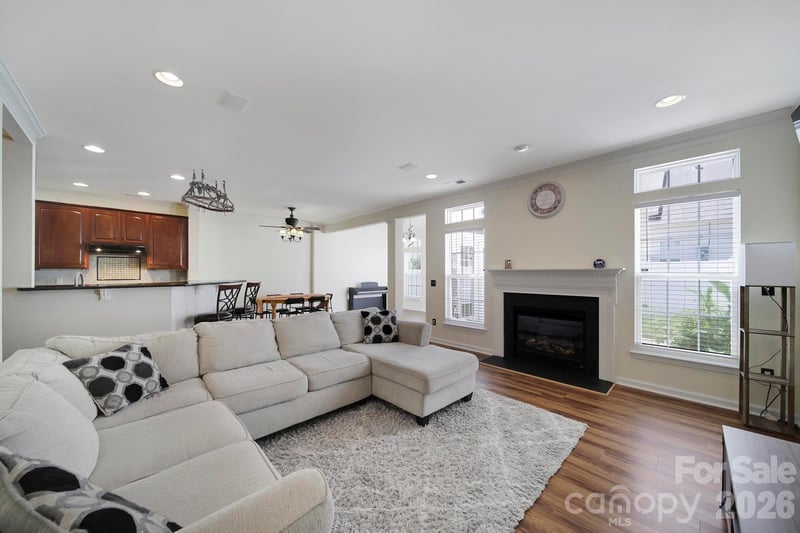 415 Foilage Ct, Lake Wylie, SC 29710