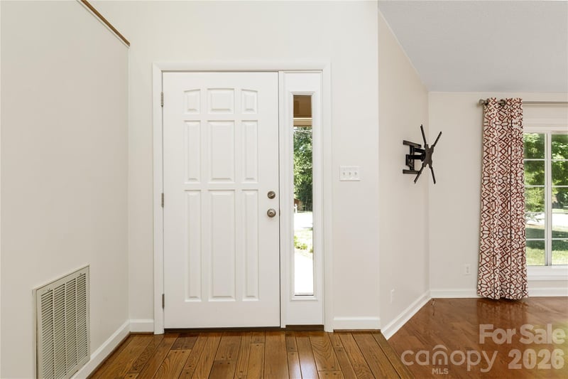 568 Wood Hollow Rd, Taylorsville, NC 28681