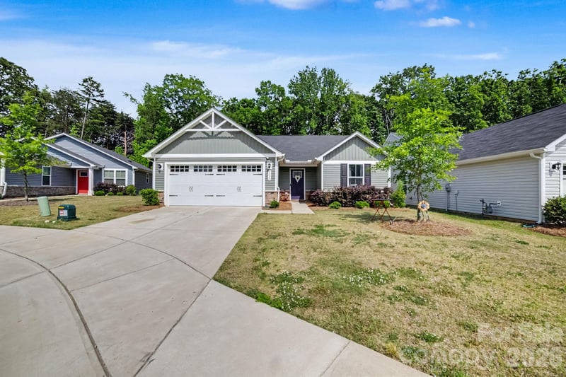 2220 Goldwood Dr, Charlotte, NC 28215