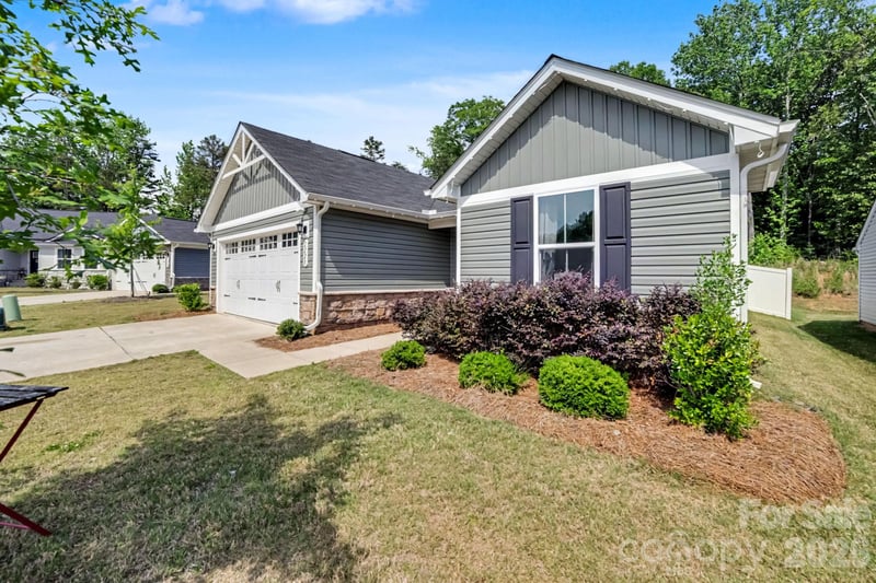 2220 Goldwood Dr, Charlotte, NC 28215