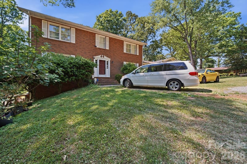 970 23rd Ave, Hickory, NC 28601