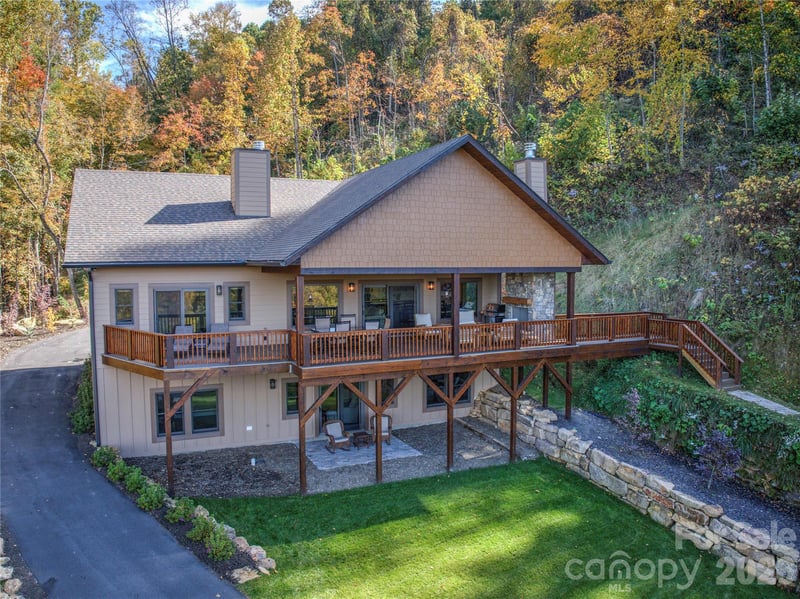 85 Fern Brook Dr, Waynesville, NC 28786