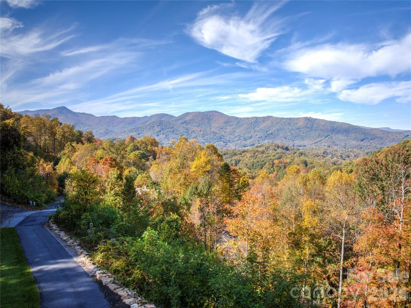 85 Fern Brook Dr, Waynesville, NC 28786