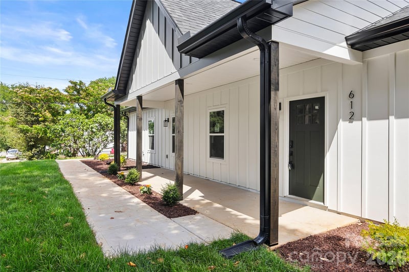 612 Hardin Rd, Dallas, NC 28034