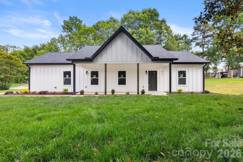 612 Hardin Rd, Dallas, NC 28034