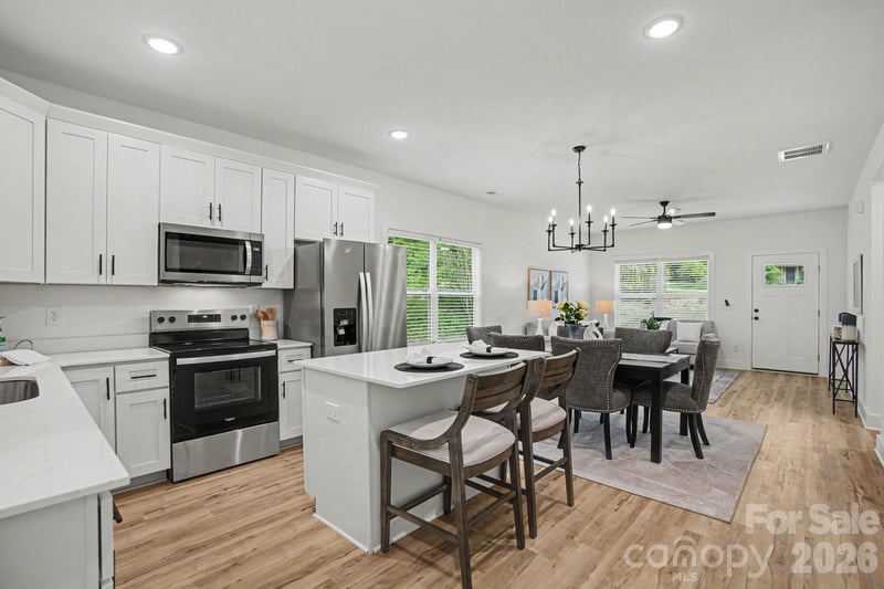 1101 Rogers Lake Rd, Kannapolis, NC 28081