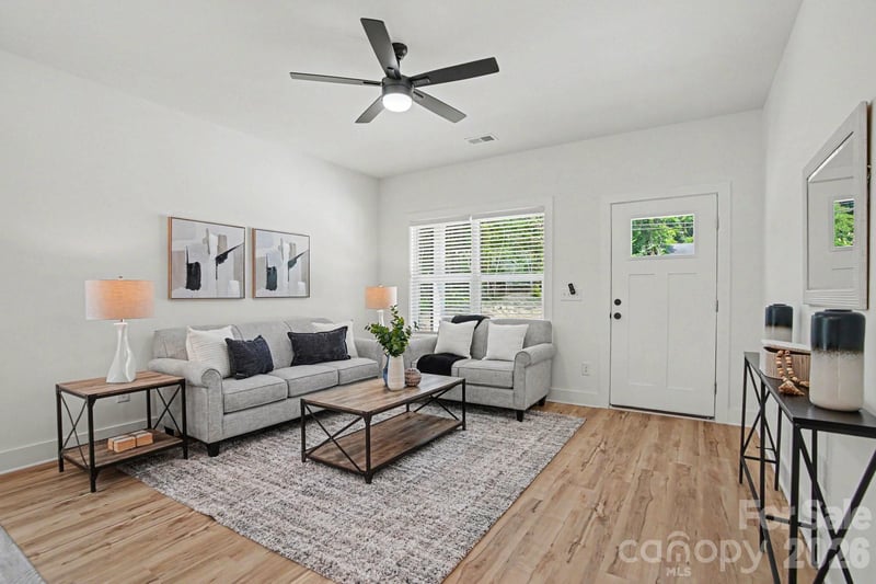 1101 Rogers Lake Rd, Kannapolis, NC 28081
