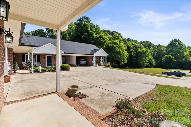 110 Balsam Dr, Lincolnton, NC 28092