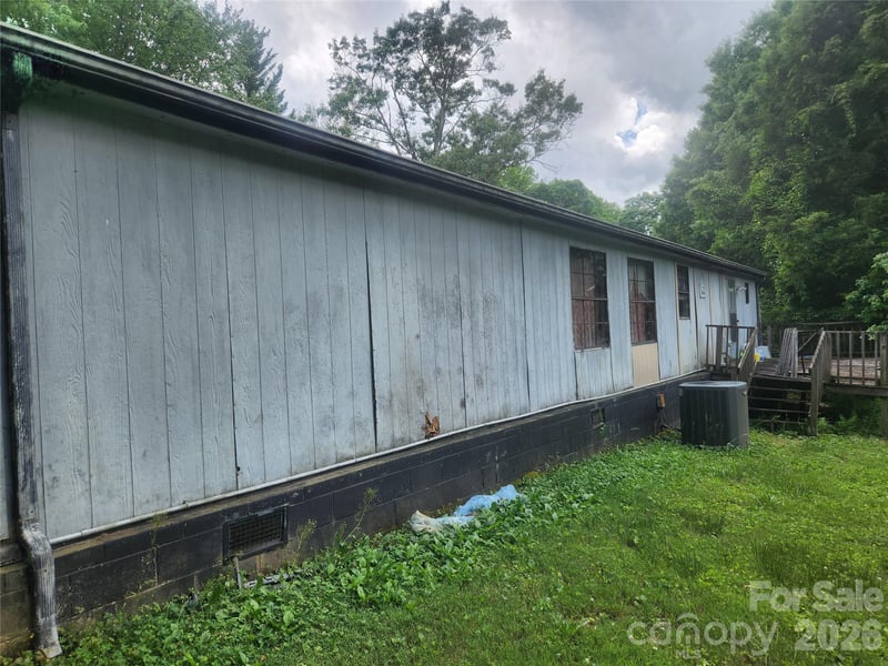 135 Watson Ave, Taylorsville, NC 28681