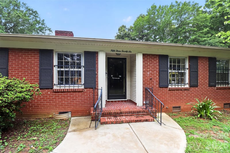 5326 Robinhood Rd, Charlotte, NC 28211