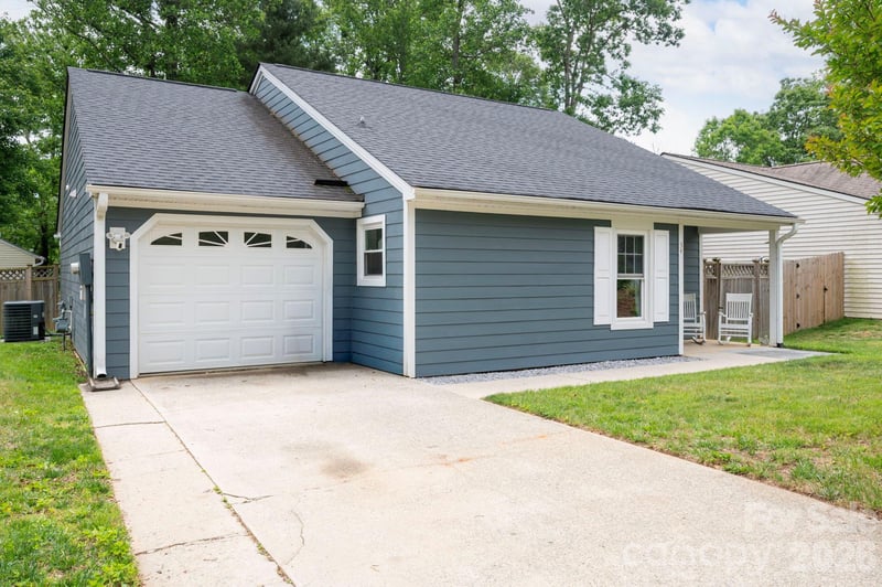 54 Foxberry Dr, Arden, NC 28704