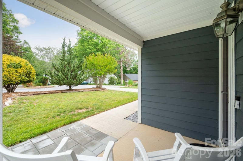 54 Foxberry Dr, Arden, NC 28704