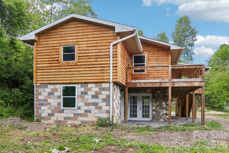 137 Red Maple Ln, Burnsville, NC 28714