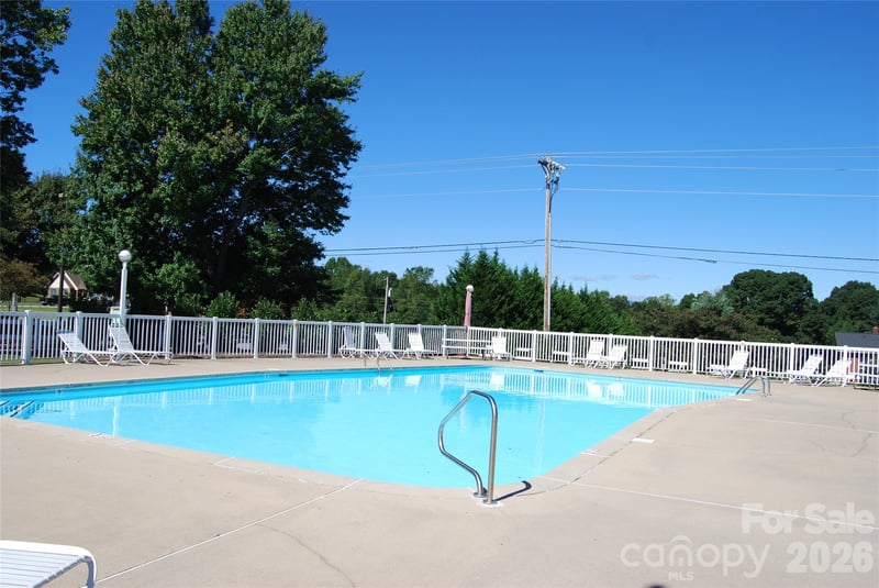 4068 Plantation Dr #18, Morganton, NC 28655