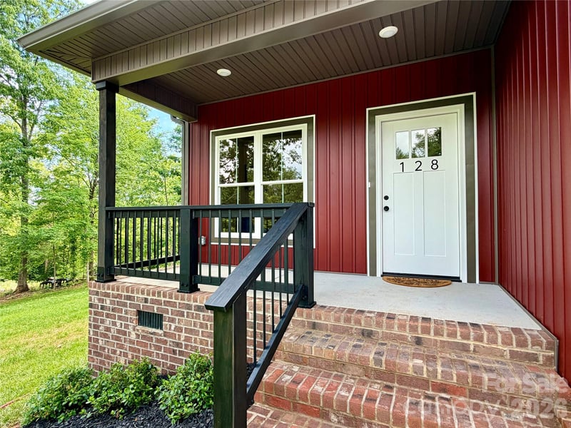 128 Arrowood Ln, Harmony, NC 28634