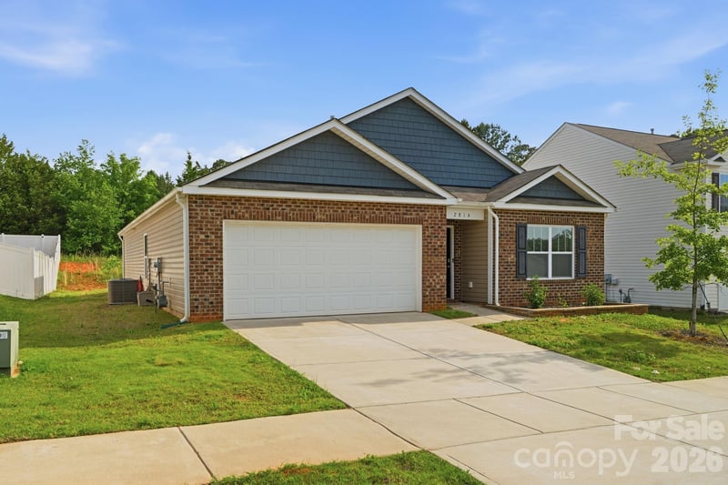 2814 Sherrills Stream Dr, Sherrills Ford, NC 28673