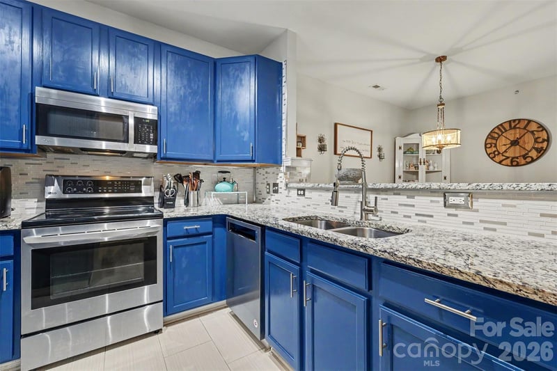 10616 Hill Point Ct, Charlotte, NC 28262