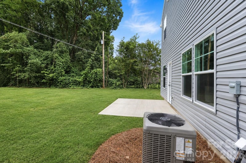237 Third Creek Rd, Statesville, NC 28677