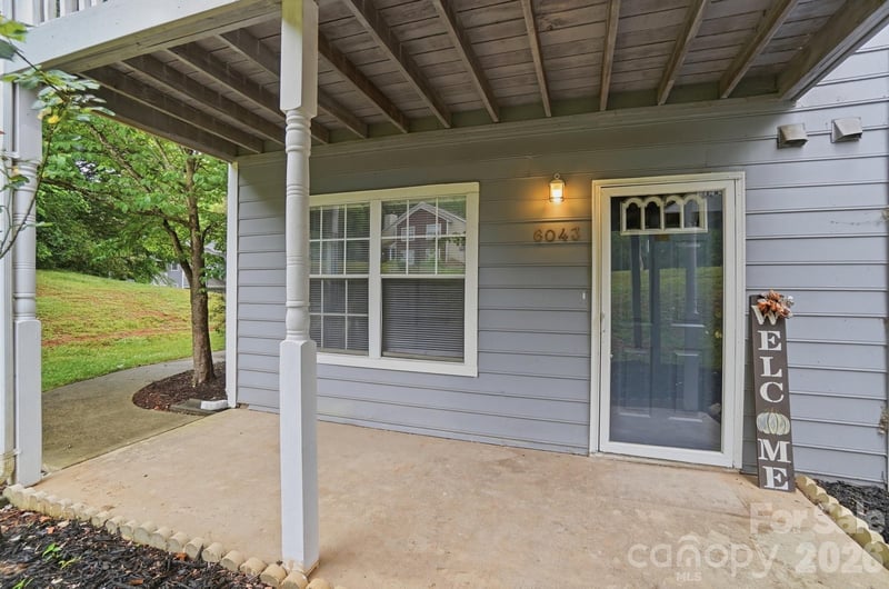 6043 Green Forest Dr, Charlotte, NC 28212