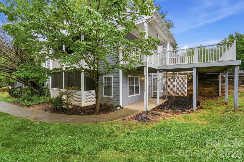 6043 Green Forest Dr, Charlotte, NC 28212
