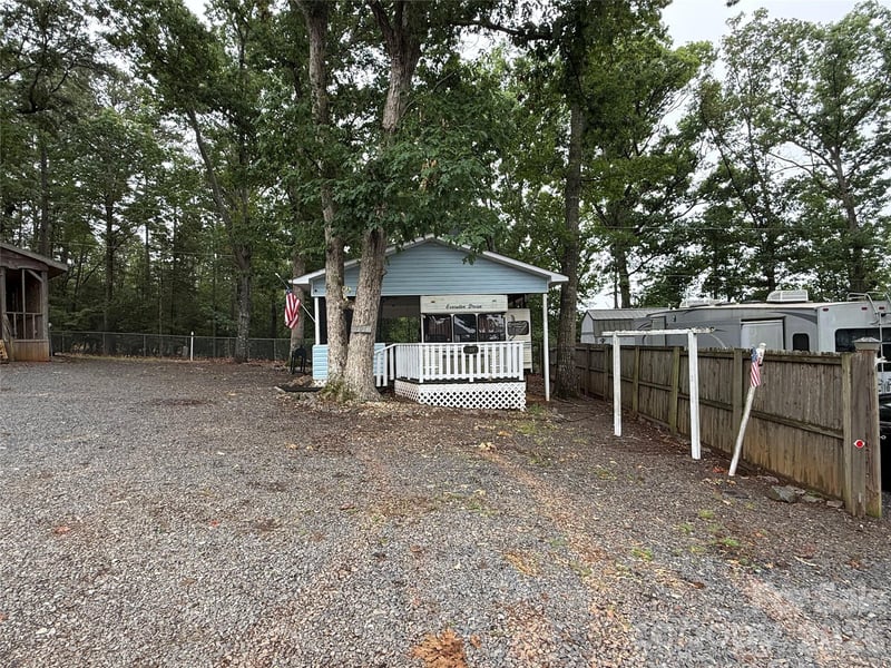 107109 Holly Cove Trl #E100/101, Mount Gilead, NC 27306