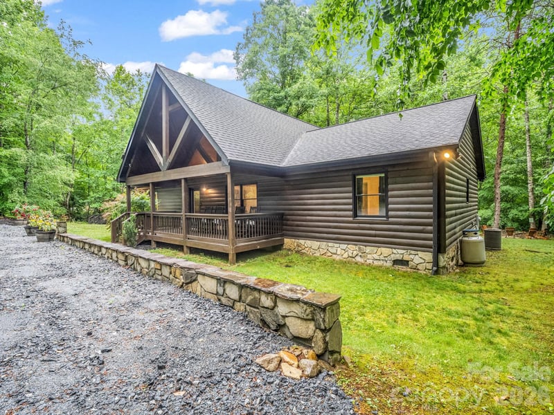 124 Golden Creek Trl, Union Mills, NC 28167