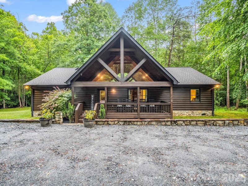 124 Golden Creek Trl, Union Mills, NC 28167
