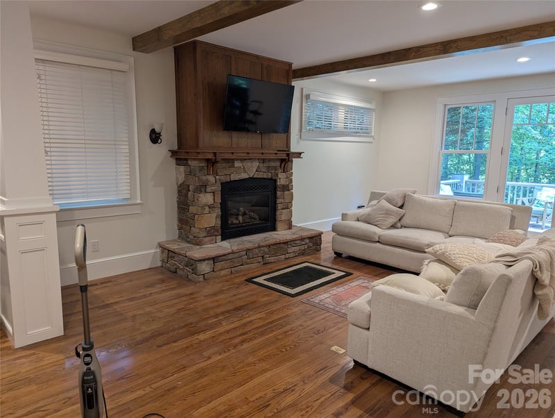 47 Cheshire Dr, Black Mountain, NC 28711